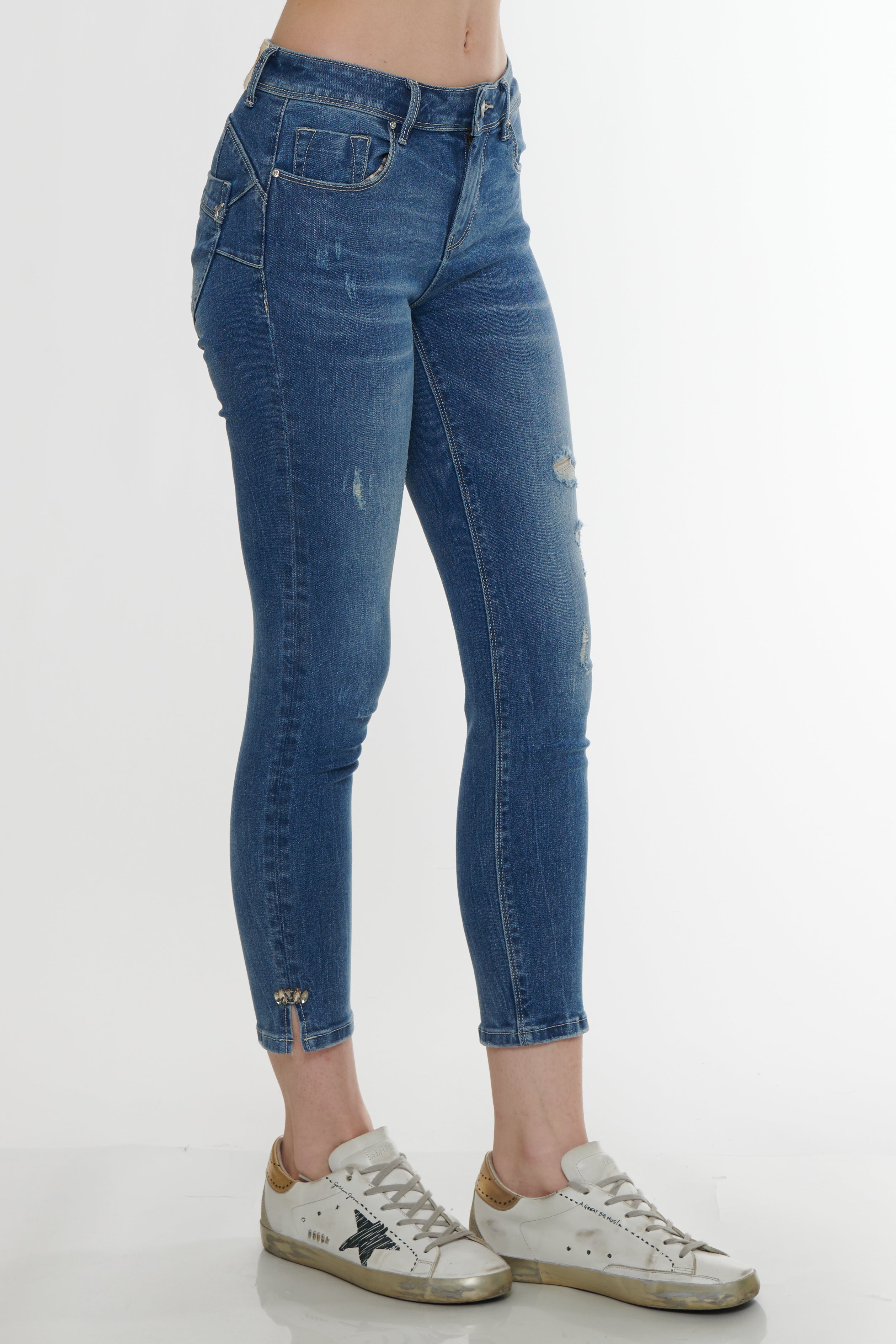 Jeans Capri con Rotture
