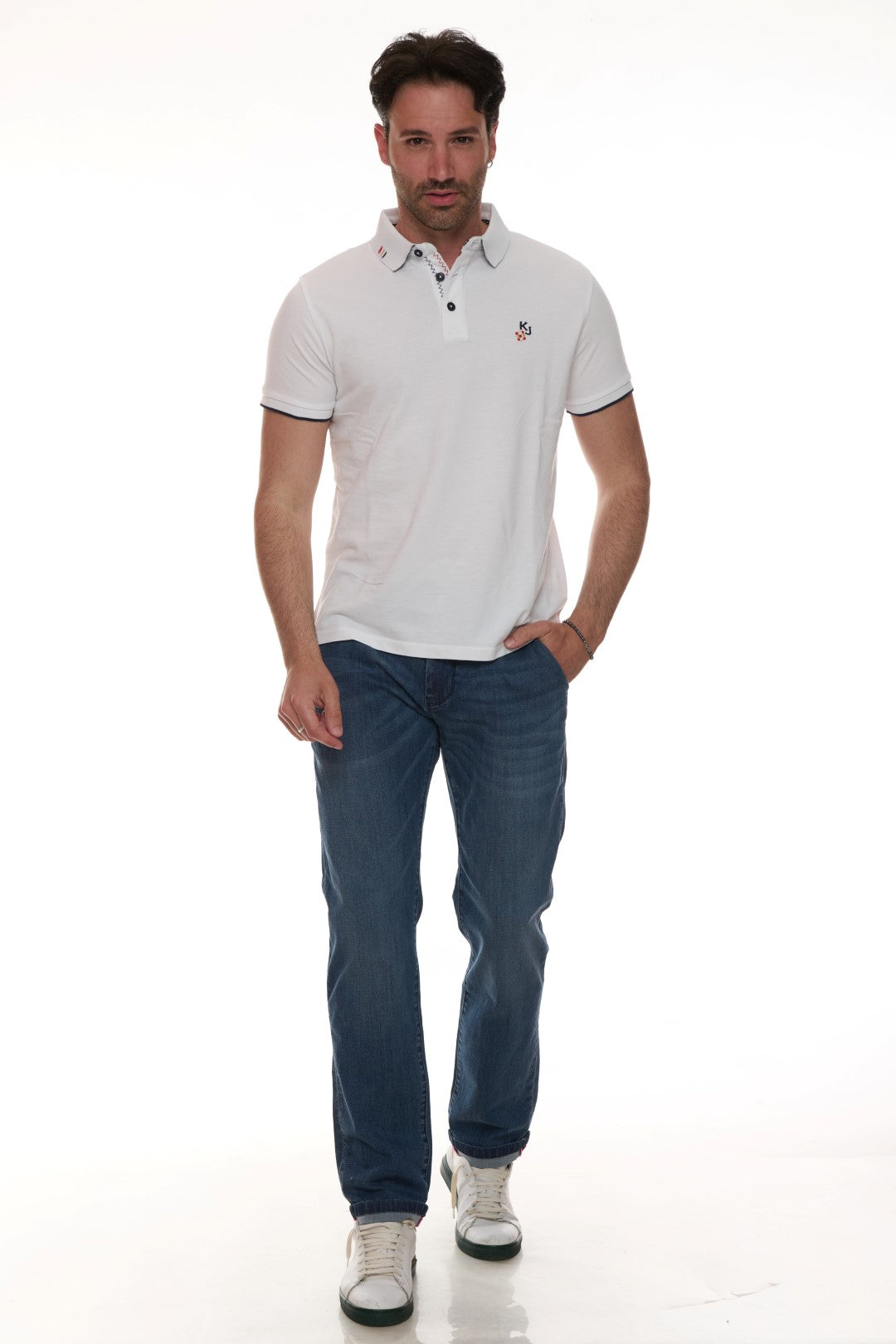 Polo con ricamo fiorellino