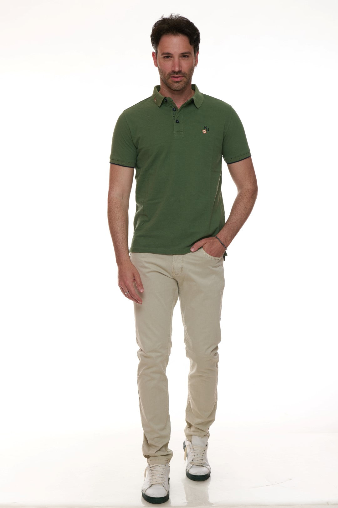 Polo con ricamo fiorellino